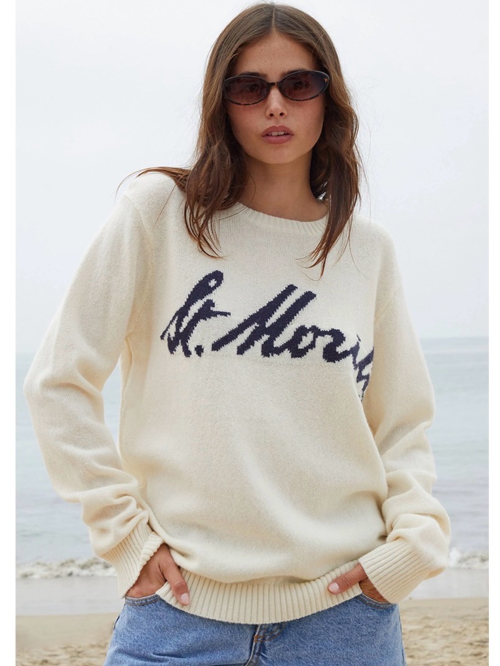 Brandy Melville Martha Sweater – St. Moritz
Ivory knit sweater